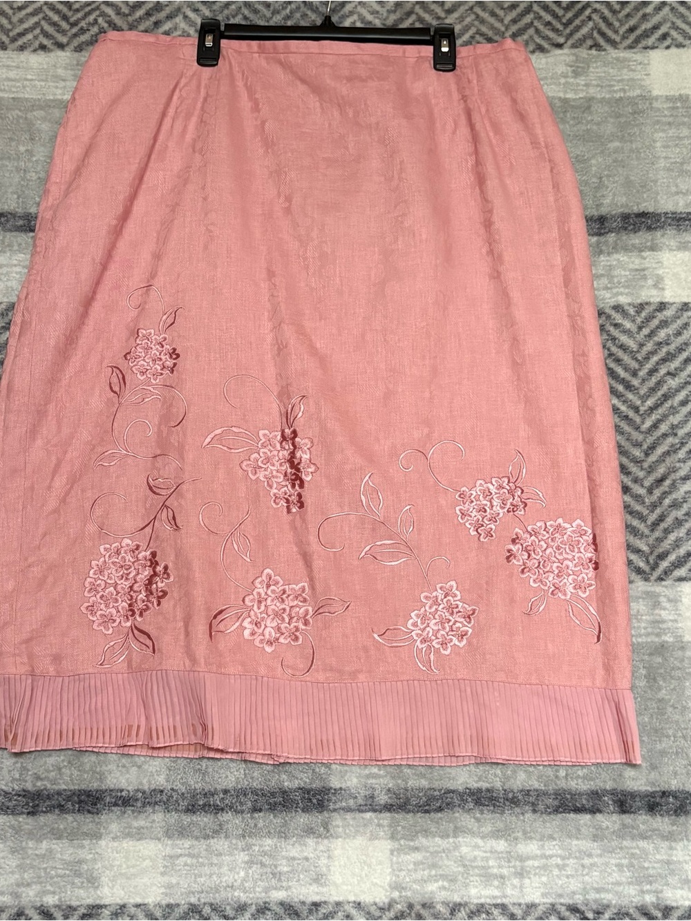 Embroidered Pink Midi Skirt with Pleated Hem